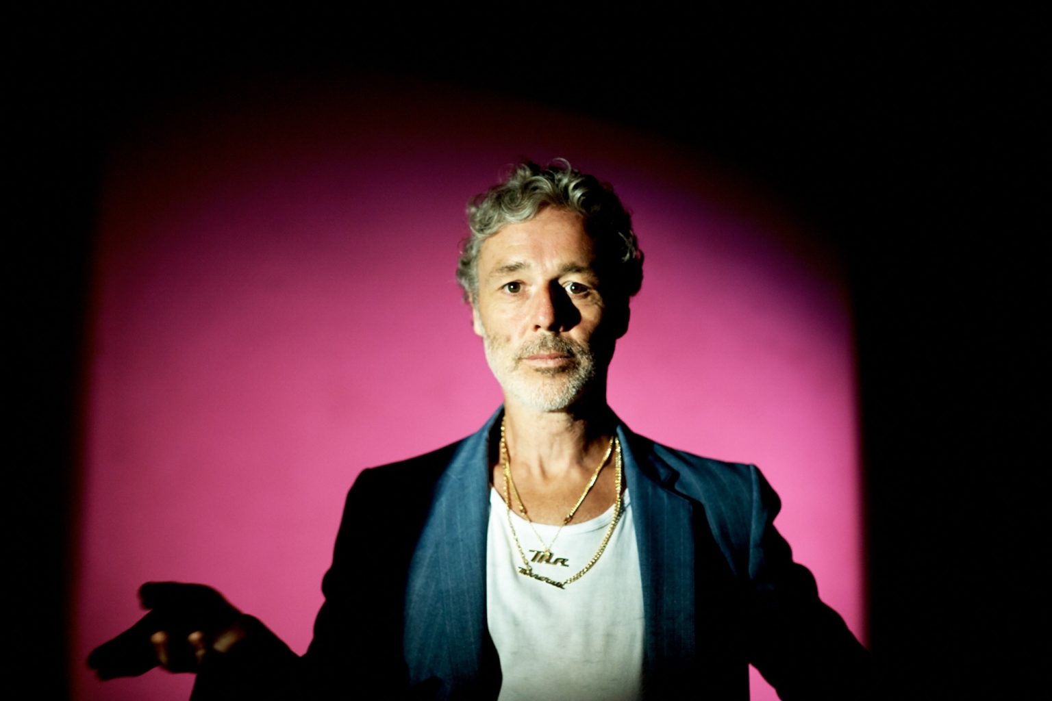 BAXTER DURY Feel Presents